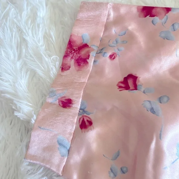 Pink and Red Floral Robe and Nightgown Set with Tie Closures Size 3X - Picture 11 of 15